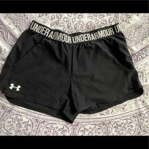 Underarmour black athletic shorts